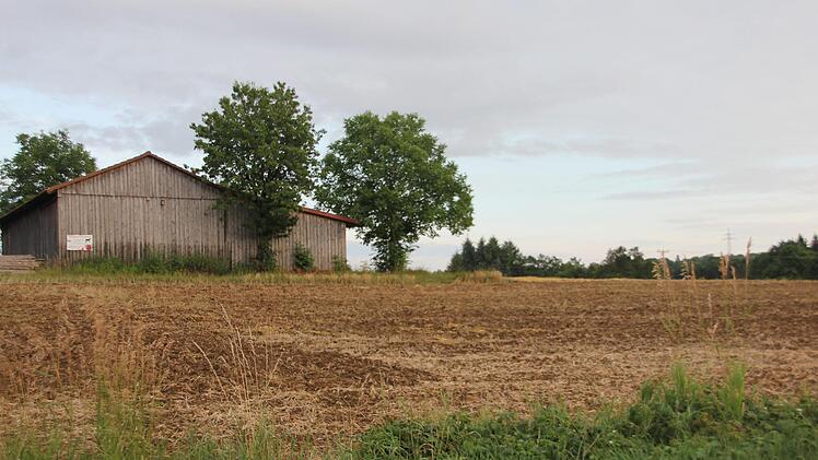 Grünes Licht gab es für die Ausweisung eines Gewerbegebiets in Großvichtach. Auf der 4000 Quadratmeter umfassenden Fläche soll eine Maschinenhalle entstehen.  Veronika Schadeck