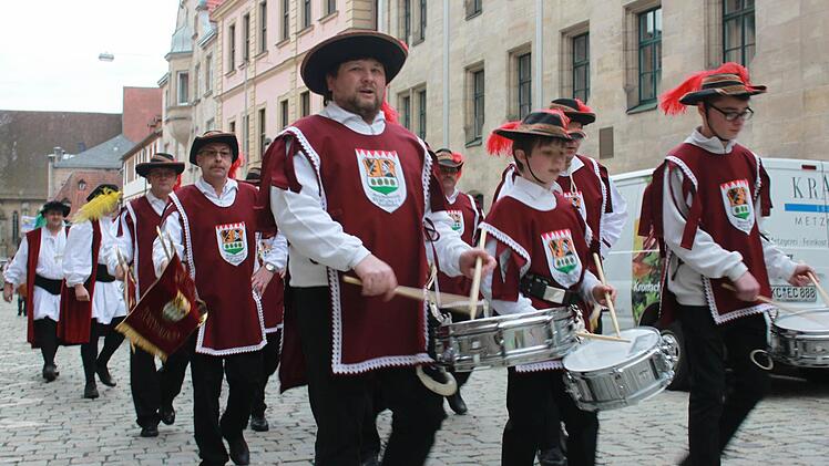 Die Nordhalbener führen den Zug an. Foto: Marco Meißner