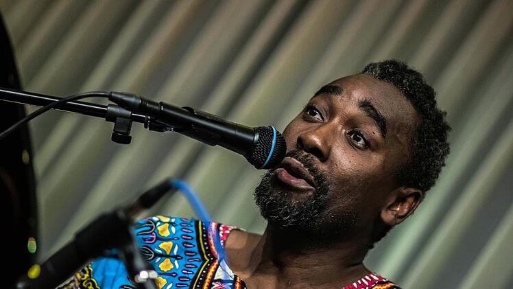 Daktarimba begeisterte in Coburg: Njamy Sitson. Foto: Jochen Berger