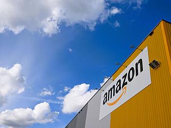 Amazon führt eine neue Teilrückerstattungsoption für Retouren ein, die sowohl für Kunden als auch das Unternehmen Vorteile verspricht.