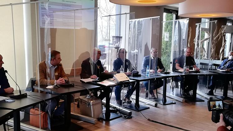 Vertreter aus Handel, Gastronomie und Event-Service im Landkreis forderten am bayernweiten Aktionstag konkrete Öffnungsstrategien.