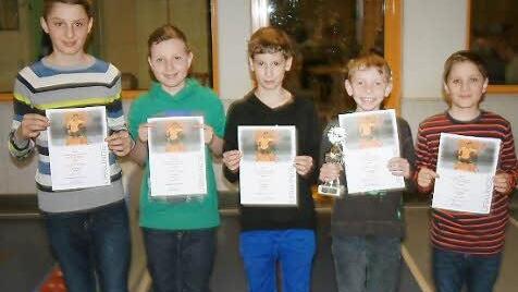 Die besten Nachwuchsspieler waren (von links) Lukas Ellinger, Lukas Stumpf, Paul Wachter, Thomas Stumpf und Niklas Ellinger.