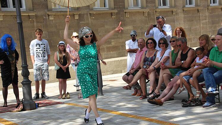 High Heel-Wettbewerb auf dem Stenayer Platz. Foto: Heike Beudert