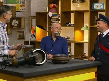 Am Donnerstag fand ein ungew&ouml;hnliches Objekt den Weg zu "Bares f&uuml;r Rares" - samt eines Verk&auml;ufers in au&szlig;ergew&ouml;hnlichem Outfit.