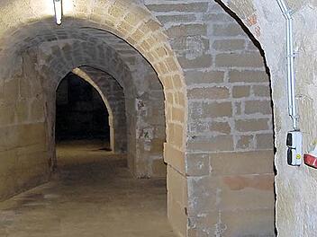 In den weitläufigen Kellern von Kloster Banz wurden tonnenweise Gegenstände aus Kirchen und Museen eingelagert. Fotos: Andreas Welz