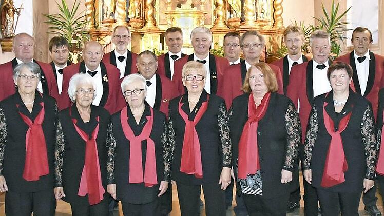 Der Gesangverein Rothenkirchen lädt zum 125. Jubiläum und zum Benefizkonzert für Haitihilfe herzlich ein.  Foto: Karl-Heinz Hofmann
