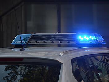 Ludwigsstadt: Polizei stoppt Autofahrer und stellt mehrere Verstöße fest - "ungewöhnlich langsam"