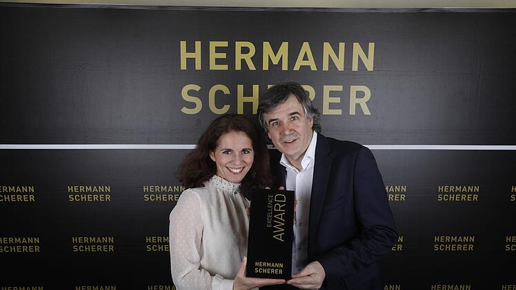 Iris Dorn mit Hermann Scherer, der zu den renommiertesten Speakern Deutschlands zählt und auch Veranstalter des Speakerslams in München war.Christina Pörsch
