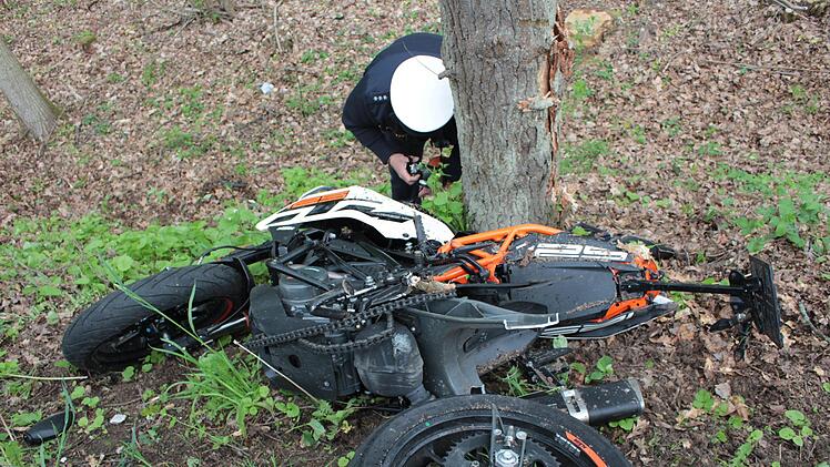 Die 125er KTM wurde total beschädigt.  Foto: Andreas Dorsch