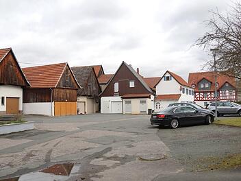 Das Ingenieurbüro findet eine Aufwertung des Platzes in der Brauhausstraße wünschenswert.  Foto: Reichert