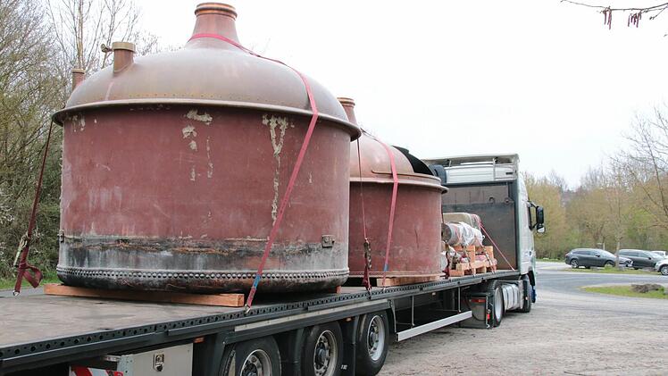 Das wars: Die Sudkessel stehen zum Abtransport nach Belgien bereit. Fotos: Thomas Malz