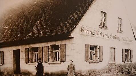 Ein Foto im Laden zeigt die Anf&auml;nge des Betriebes in Haundorf.