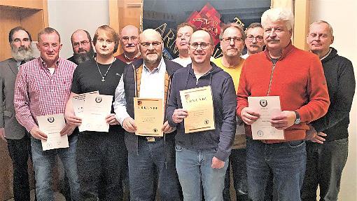 Ehrungen: G&uuml;nther Neundorf, Kreisvorsitzender BSB, Martin Metz, Christian Renninger, Gerald Wedler, Franz Schmitt, Holger Kraus, Tobias Lutz, Dirk Schlereth, Wolfgang Kaiser, Georg Wedler, Roland Greubel Thomas Greim, Kreisvorsitzender VdRBw ( nic...