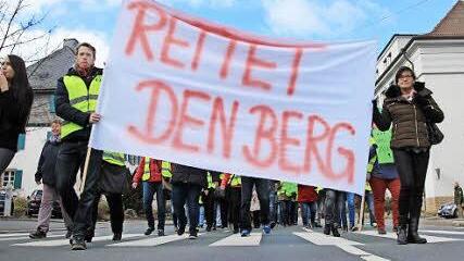 "Rettet den Berg" war das Motto der Demonstration. Fotos: Tobias Kindermann