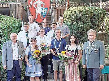 Die erfolgreichen Stadtk&ouml;niginnen und Stadtk&ouml;nige.