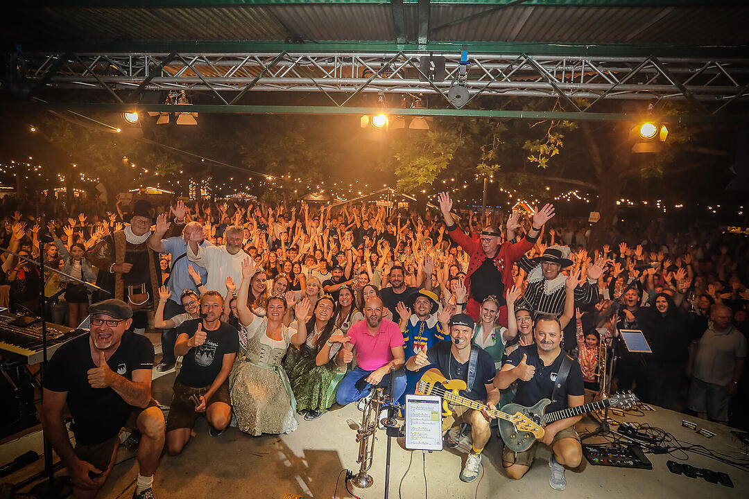 Impressionen vom größten Weinfest in Franken!