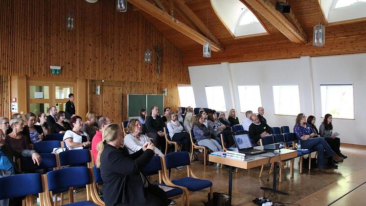 Eindrücke von der ersten Bildungskonferenz in der Hammelburger Musikakademie. Foto: Ralf Ruppert