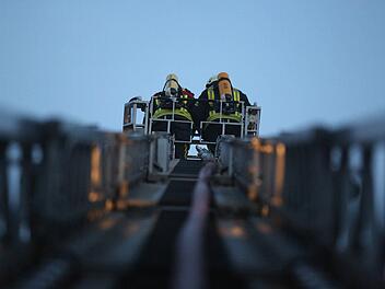 Im achten Stock eines Hochhauses in Würzburg ist am Donnerstag ein Feuer ausgebrochen. Symbolfoto: News5 / Herse