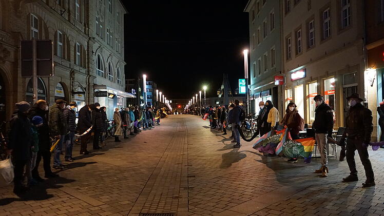 Menschenkette in Bamberger Innenstadt