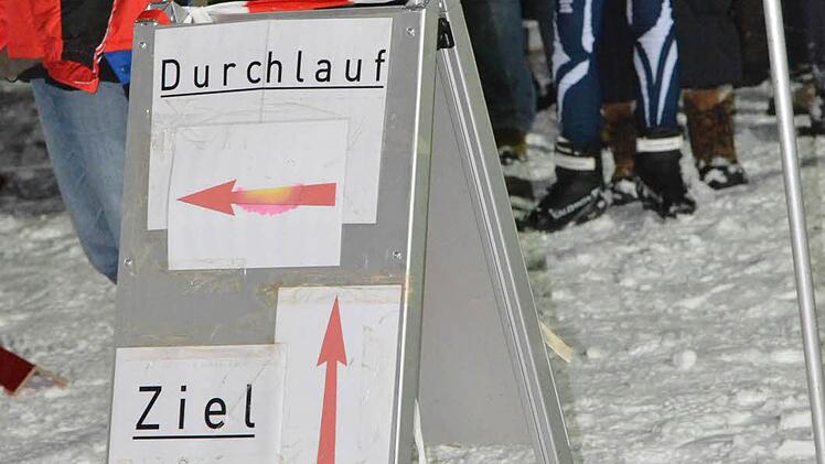 Nachtskisprint beim WSV Oberweißenbrunn. Foto: Jürgen Schmitt