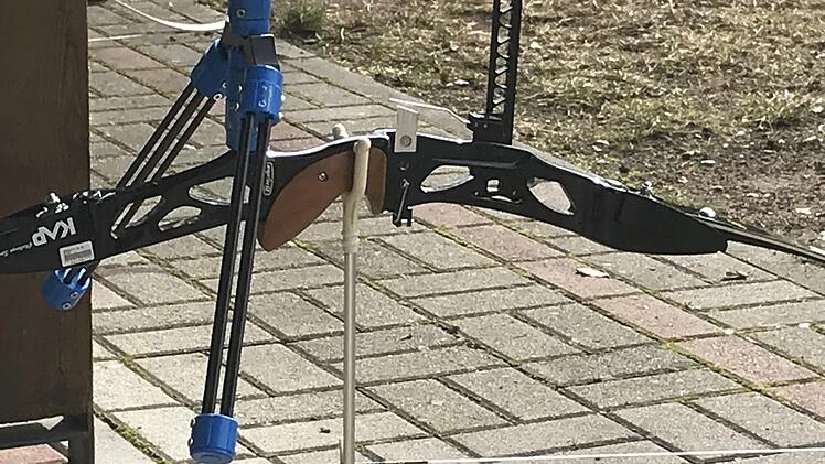 Die Bogen sind hochmoderne Sportgeräte, allerdings auch für den "kleinen Geldbeutel" erschwinglich.
