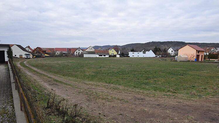 Blick auf das  Staffelbacher Baugebiet, in dem die 30 Reihen-Eckhäuser verwirklicht werden sollen.Foto: Ronald Rinklef