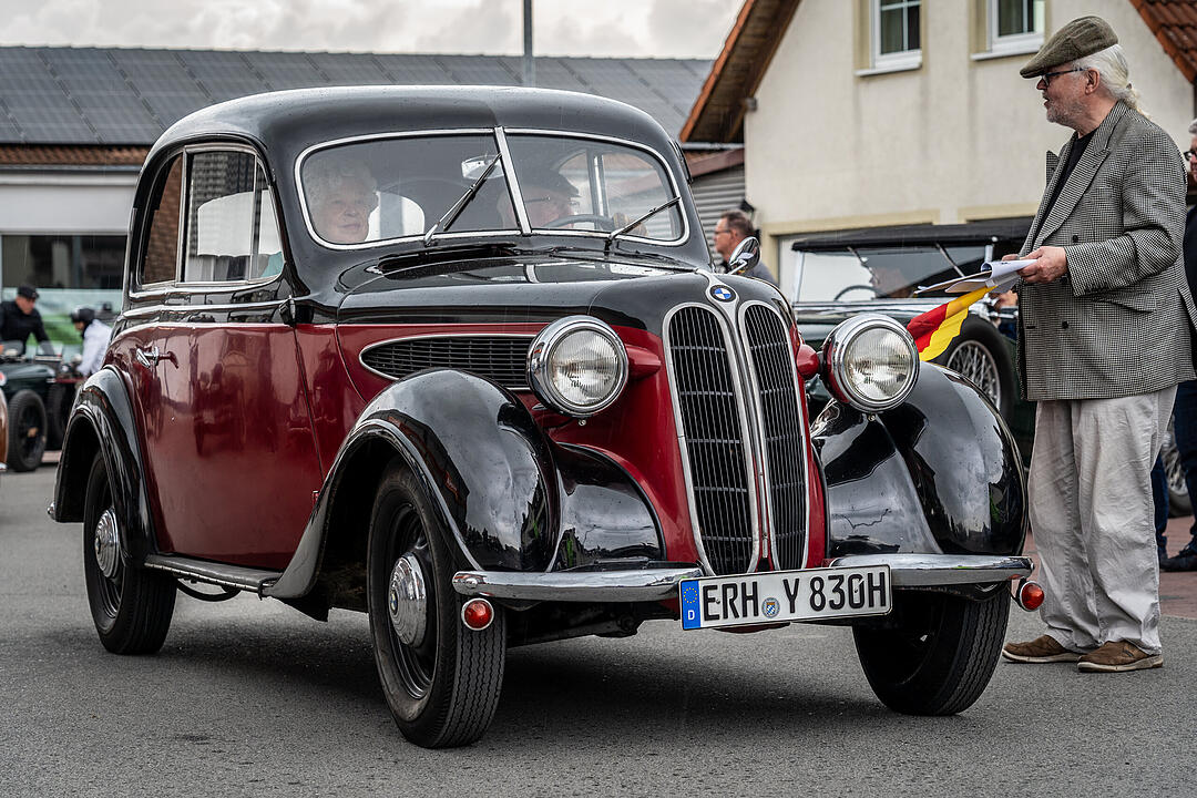 Einzigartige, historische Automobile aus der Vorkriegszeit konnten bewundert werden!