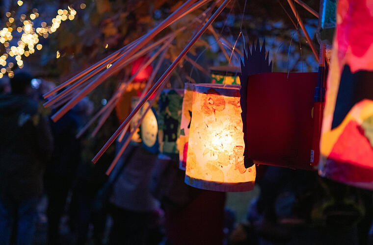 Kulmbach: Lichterzug feiert in der Innenstadt Premiere - besonderes Event für Familien
