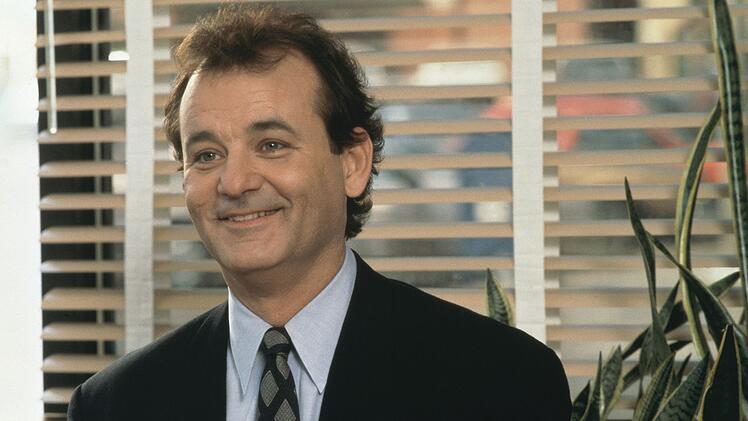 Nachdem Phil (Bill Murray) merkt, dass sein Handeln keine Konsequenzen mehr f&uuml;r ihn hat, l&auml;sst er sich zun&auml;chst gehen.