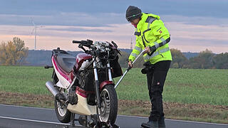 Verkehrsunfall auf der B19 in Unterfranken - 18-j&auml;hriger Motorradfahrer schwer verletzt