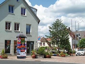 Wie auf dieser Fotomontage könnte die Litfaß-Säule in Euerdorf aussehen. Foto: Marktgemeinde Euerdorf