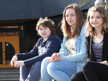 Hendrik Boller (v. l.) aus Schondra, Sophie Übelacker aus Volkers und Antonia Schmidt aus Wildflecken. Foto: Ulrike Müller