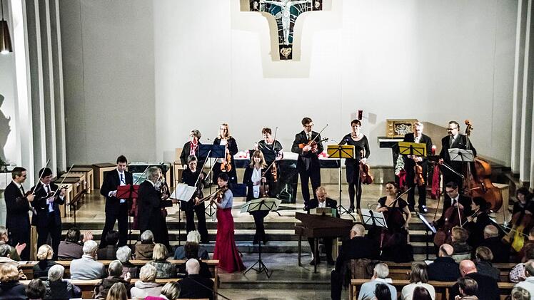 Impressionen vom Weihnachtskonzert mit dem Coburger Collegium musicum in St. MarienFoto: Jochen Berger