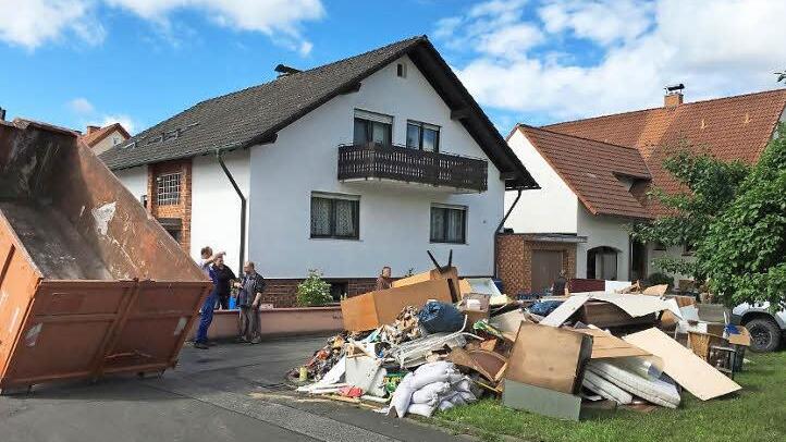 Aufräumen bedeutet für viele Betroffene in Oberhaid ausräumen.Foto: Gemeinde Oberhaid
