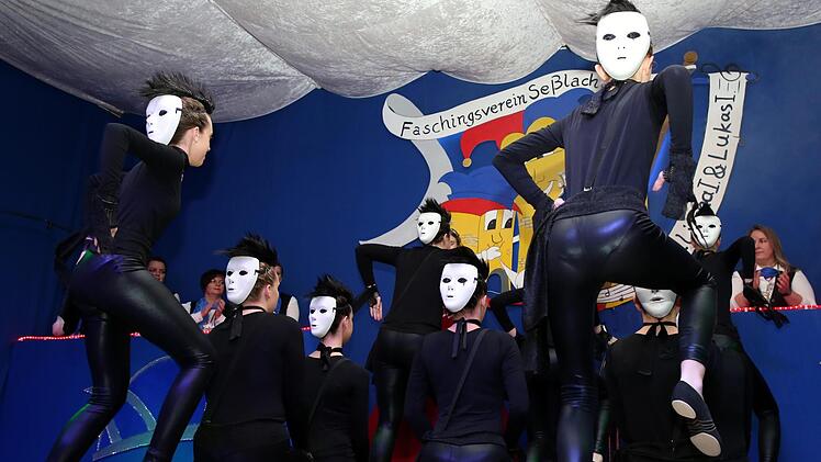 "Gefangen im Netz" lautete der Titel der mitreißenden Tanzvorführung der "Flying Feet" (Dietersdorf). Foto: Bettina Knauth