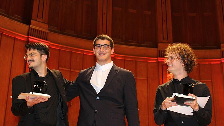 Die Preisträger (von links): Sandro Nebieridze, Giorgi Gigashvili und Gustav Piekut.