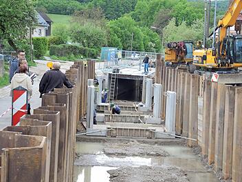Der Gemeindeanteil für die Sanierung der Ortsdurchfahrt in Stackendorf beläuft sich auf 170 000 Euro. Eine von vielen geplanten Infrastrukturmaßnahmen. Foto: p