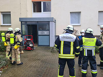 Bamberg: Zimmerbrand löst Feuerwehreinsatz aus - "Personen in Gefahr"