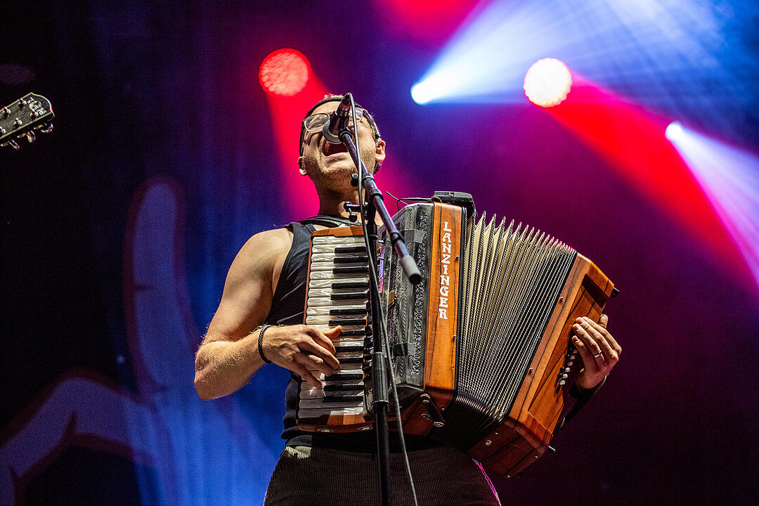 Moderne Beats, traditionelle Blasmusik und humorvolle Texte!