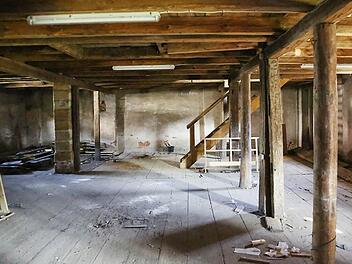 Das Innere der historischen Tabakscheune hat sich in den vergangenen über 200 Jahren kaum verändert. Fotos: Matthias Hoch