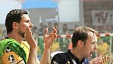 Emotionen pur in Rimpar. Beim 22:22 ging es zur Sache, doch bis auf wenige Ausnahmen blieb das Frankenderby fair. Fotos: Iris Bilek