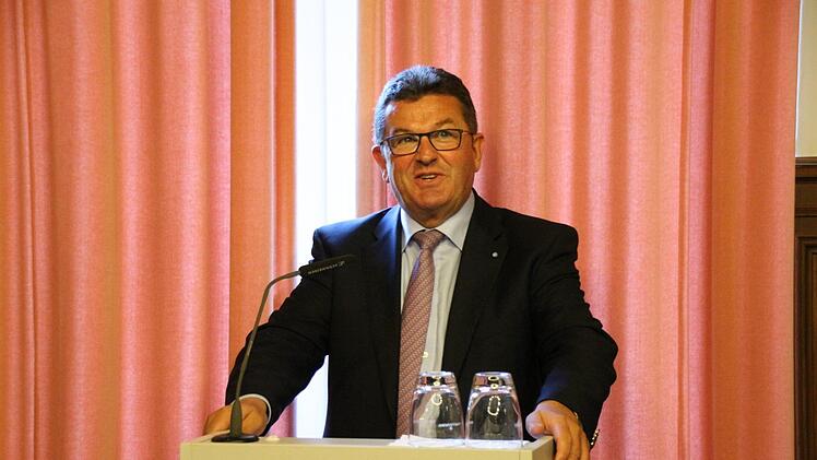 Minister Pschierer während seiner Ansprache. Foto: Simone Bastian