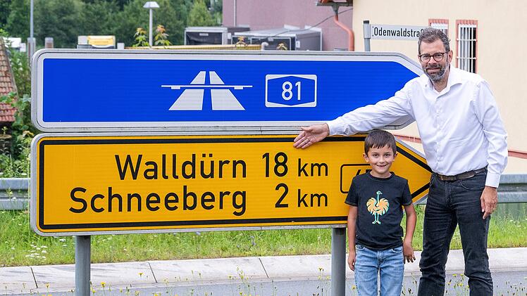 Kreis Miltenberg: Bub entdeckt Rechenfehler auf Ortsschild - Bauamt muss reagieren