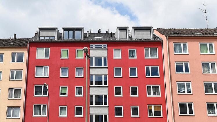 Während in den fränkischen Städten die Mieten explodieren, gibt es auf dem Land Leerstand und Neubaugebiete. Foto: dpa