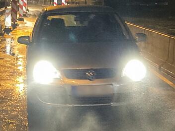 Geisterfahrerin nach Unfall in Bamberg in Krankenhaus gebracht
