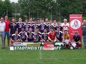 Das erfolgreiche Team des FC Eintracht Bamberg 2010  Foto: anpfiff.info