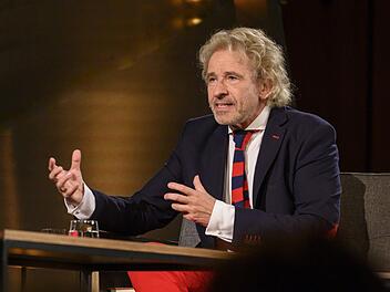Gestenreich, witzig und schlagfertig: Thomas Gottschalk während der Aufzeichnung der Sendung "Gottschalk liest?". Foto: Fabian Stoffers
