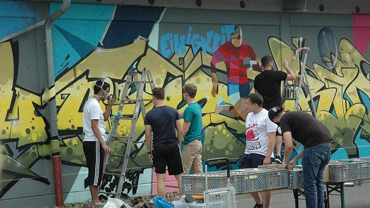 Impressionen von der Graffiti-Aktion am Stocke-Stadion. Foto: Edwin Meißinger