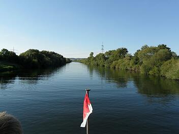Kreuzfahrtschiffe entsorgen illegal ihr Abwasser im Main und im Main-Donau-Kanal - mit katastrophalen Folgen für die Wasserqualität.  Symbolbild: Archiv