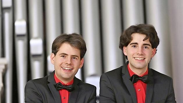 Markus und Pascal Kaufmann lassen am Sonntag, 10. Oktober, um 19 Uhr an der Mühleisenorgel in der Marienkirche in Königsberg die Moldau strömen.
